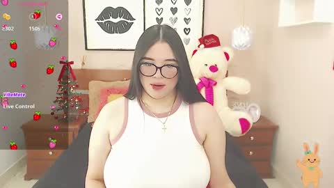 Snapshot of beautty_pink chatting on 12.22.24 beautty_pink online show from 12.22.24