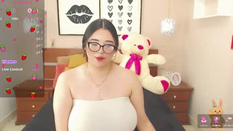 Snapshot of beautty_pink chatting on 01.22.25 beautty_pink online show from 01.22.25
