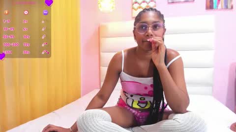 Snapshot of beauty_luci chatting on 09.18.25 beauty_luci online show from 09.18.25