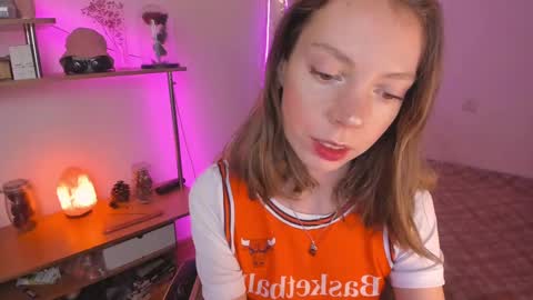 Eliise online show from 02.09.25