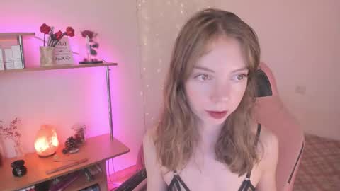 Eliise online show from 10.13.25