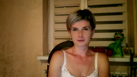 Snapshot of beautyksenia chatting on 09.16.25 BeautyKsenia online show from 09.16.25