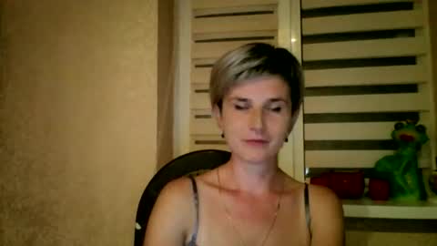 Snapshot of beautyksenia chatting on 09.17.25 BeautyKsenia online show from 09.17.25
