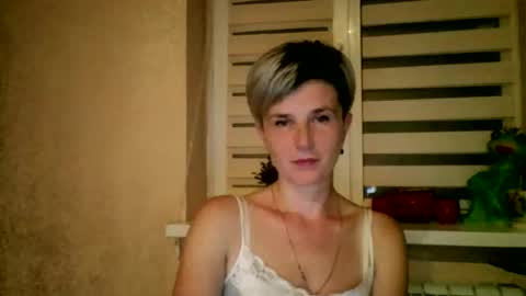 Snapshot of beautyksenia chatting on 10.13.25 BeautyKsenia online show from 10.13.25