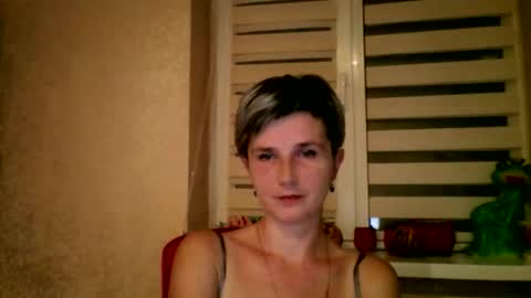 Snapshot of beautyksenia chatting on 10.24.25 BeautyKsenia online show from 10.24.25