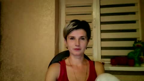 Snapshot of beautyksenia chatting on 11.15.25 BeautyKsenia online show from 11.15.25