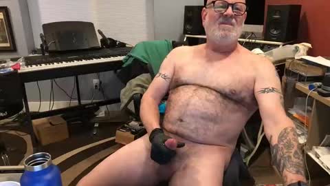 Snapshot of beavermower chatting on 01.30.25 beavermower online show from 01.30.25