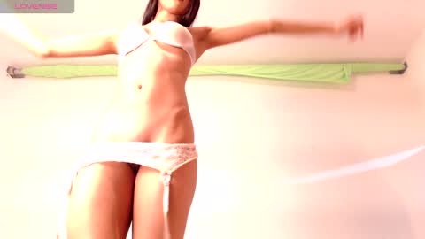 Jennifer online show from 12.04.24