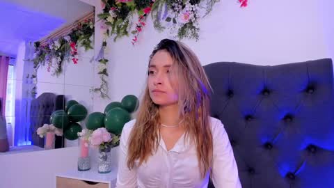 Snapshot of beccamilanni chatting on 12.27.24 beccamilanni online show from 12.27.24