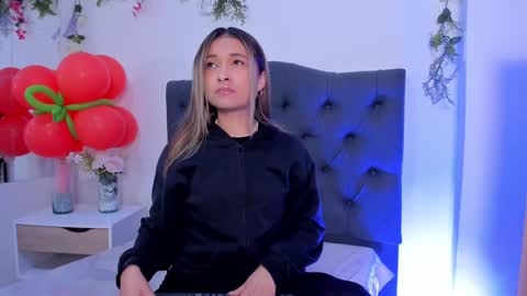 Snapshot of beccamilanni chatting on 12.28.24 beccamilanni online show from 12.28.24