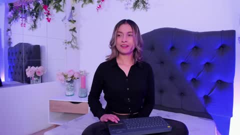Snapshot of beccamilanni chatting on 01.30.25 beccamilanni online show from 01.30.25