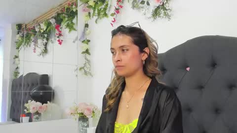 Snapshot of beccamilanni chatting on 02.27.25 beccamilanni online show from 02.27.25