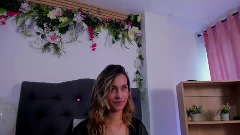 Snapshot of beccamilanni chatting on 02.28.25 beccamilanni online show from 02.28.25