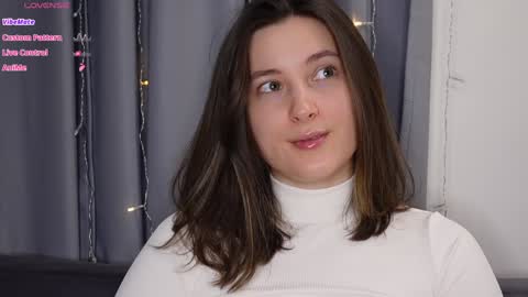 BeckyMartens come join me on    while im offline here  online show from 10.22.25