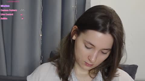 BeckyMartens come join me on    while im offline here  online show from 11.09.25