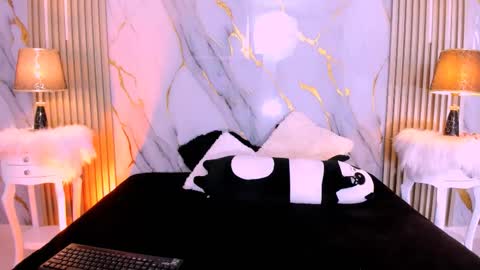 B E C K Y online show from 10.17.25