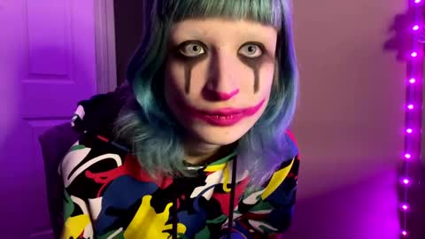 Snapshot of beckytheclown chatting on 12.11.24 Beckytheclown online show from 12.11.24