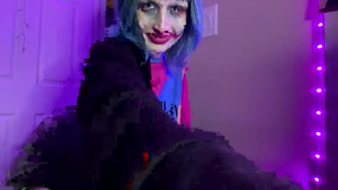 Snapshot of beckytheclown chatting on 12.18.24 Beckytheclown online show from 12.18.24
