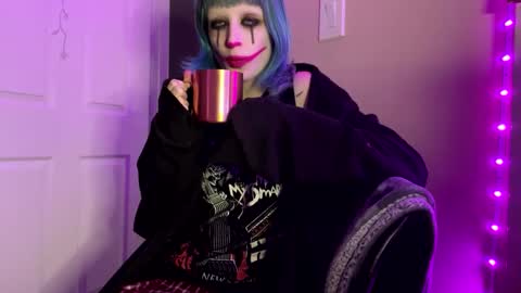 Snapshot of beckytheclown chatting on 12.22.24 Beckytheclown online show from 12.22.24