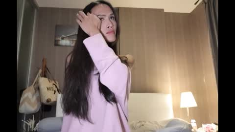 Snapshot of bee_thai chatting on 01.11.26 bee_thai online show from 01.11.26