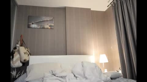 Snapshot of bee_thai chatting on 01.12.26 bee_thai online show from 01.12.26