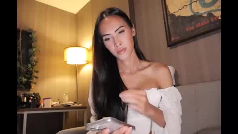 Snapshot of bee_thai chatting on 02.01.26 bee_thai online show from 02.01.26