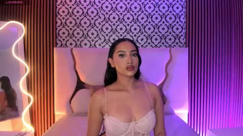 Snapshot of beella_tay1 chatting on 02.11.26 BELLA online show from 02.11.26