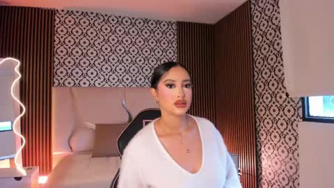 BELLA online show from 05.11.26