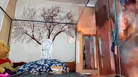 Snapshot of beencee2 chatting on 10.27.25 beencee2 online show from 10.27.25