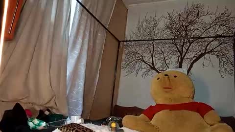 Snapshot of beencee2 chatting on 11.23.25 beencee2 online show from 11.23.25