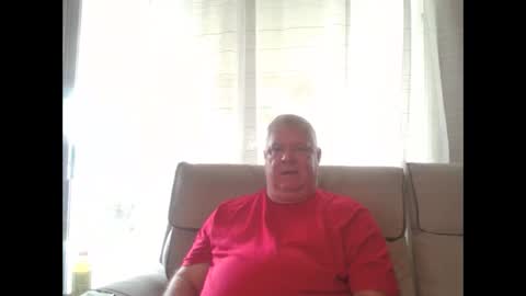 Just Me Nothing More or Less online show from 09.19.25