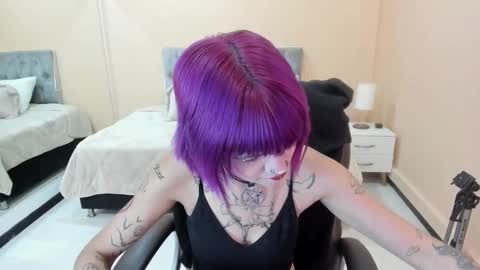 Snapshot of bela_craxkerr chatting on 02.12.26 Bela online show from 02.12.26