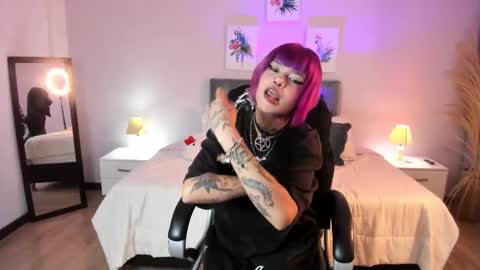 Snapshot of bela_craxkerr chatting on 02.17.26 Bela online show from 02.17.26