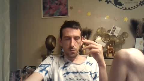 Snapshot of belgianboy33 chatting on 12.25.24 Dreamcock online show from 12.25.24