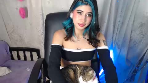 Snapshot of belinda_luna_ chatting on 12.04.24 modelo independiente online show from 12.04.24