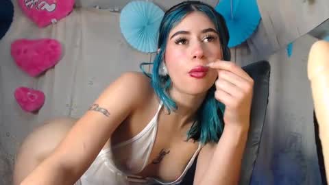 Snapshot of belinda_luna_ chatting on 12.04.24 modelo independiente online show from 12.04.24