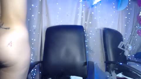 Snapshot of belinda_luna_ chatting on 12.31.24 modelo independiente online show from 12.31.24