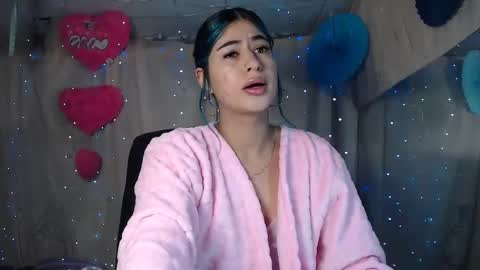 Snapshot of belinda_luna_ chatting on 01.05.25 modelo independiente online show from 01.05.25