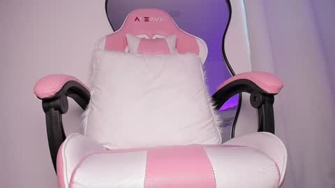  Belkis  online show from 01.18.25