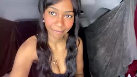 bella19sua online show from 11.23.25