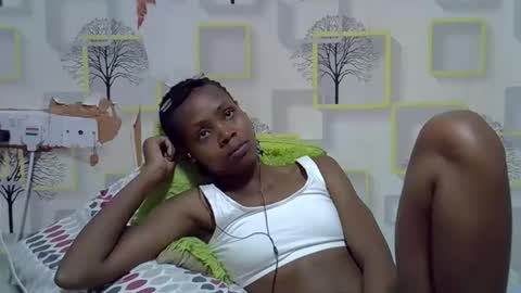 Bella online show from 10.22.25