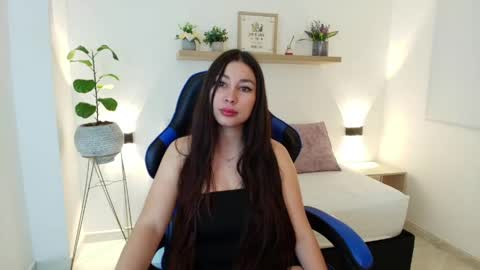 Snapshot of bella_99x chatting on 04.29.26 Bel 3 online show from 04.29.26