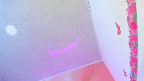 Melanie  online show from 02.04.25