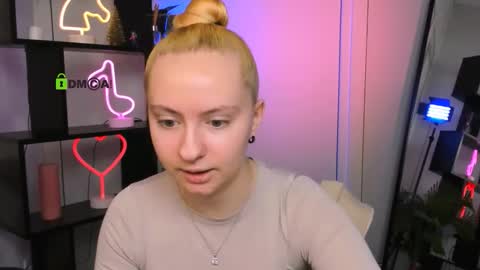 bella_blade online show from 12.21.25