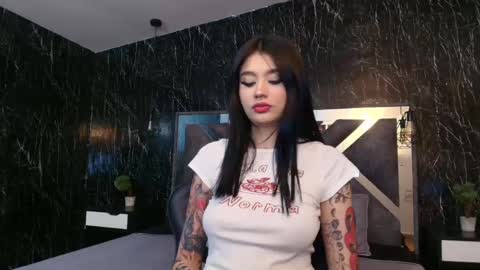 Snapshot of bella_clarck chatting on 09.27.25 BELLA CLARCK online show from 09.27.25