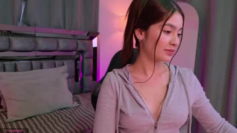 Bella  online show from 04.16.26