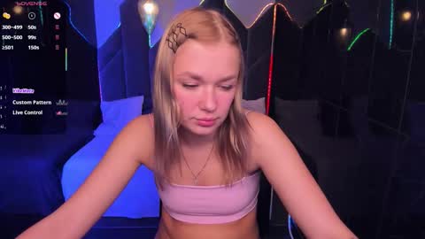 Bella online show from 10.31.25