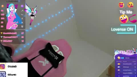 Snapshot of bella_cute2 chatting on 01.12.25 Your babe online show from 01.12.25