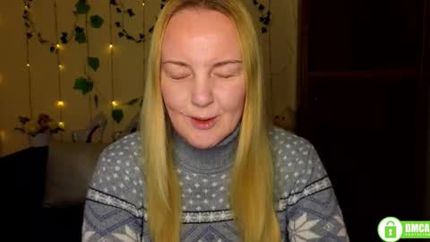 Snapshot of bella_hadatt chatting on 02.22.26 Bella online show from 02.22.26