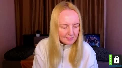 Snapshot of bella_hadatt chatting on 04.03.26 Bella online show from 04.03.26